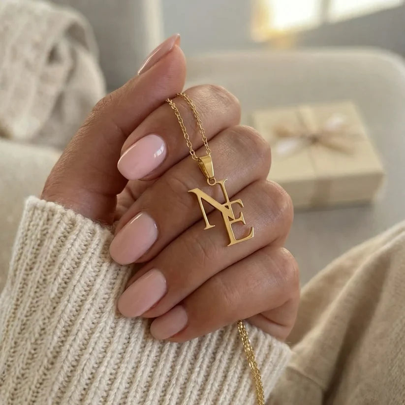 Lorenza Initialhalsband