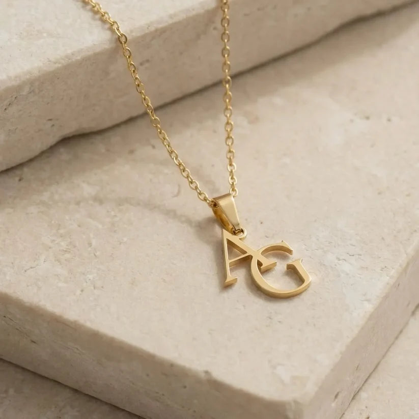 Lorenza Initialhalsband