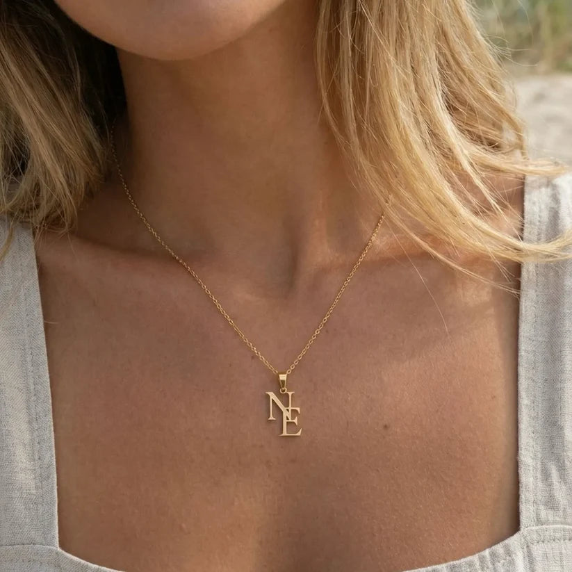 Lorenza Initialhalsband